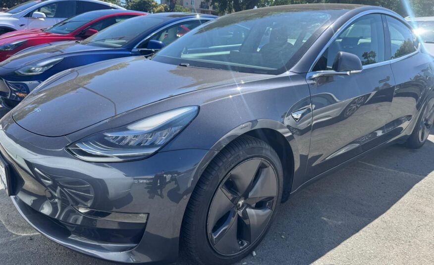 Tesla Model 3 Standard Range Plus Sedan 4D