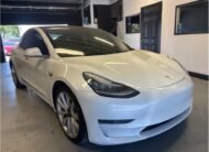 Tesla Modelo 3 Sedan de longo alcance Modelo 4D