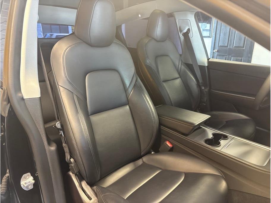 Tesla Model Y Performance Sport Utility 4D 2022