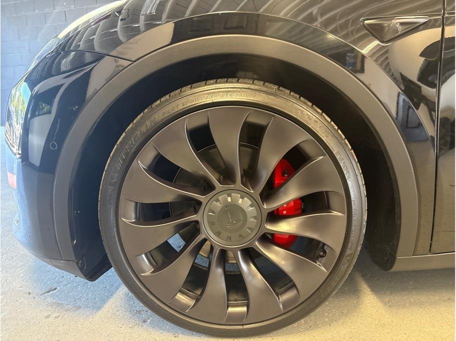 Tesla Model Y Performance Sport Utility 4D 2022