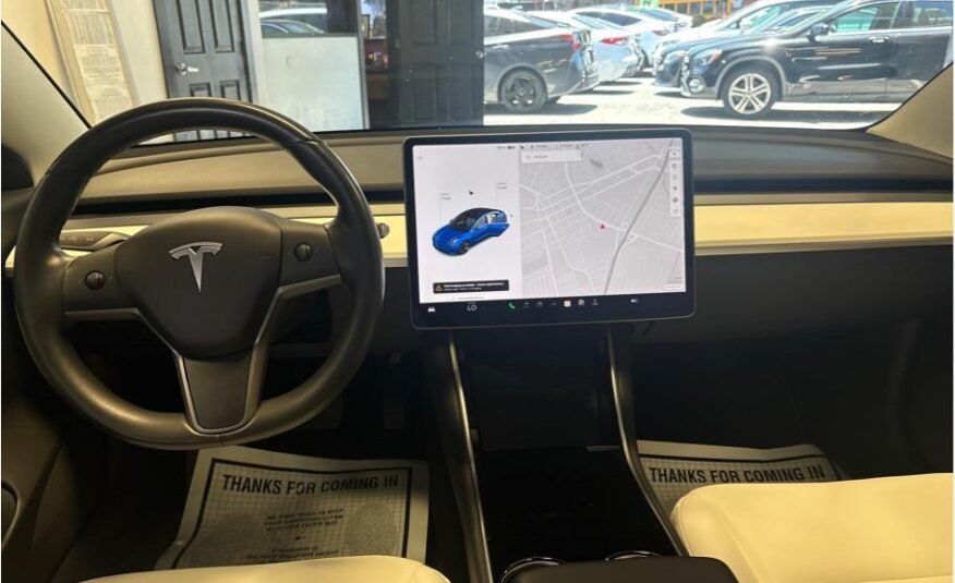 Tesla Modelo 3 Sedan de longo alcance 4D