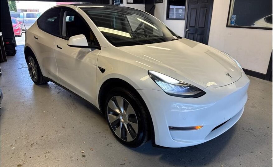 Tesla Model Y Long Range Sport Utility 4D