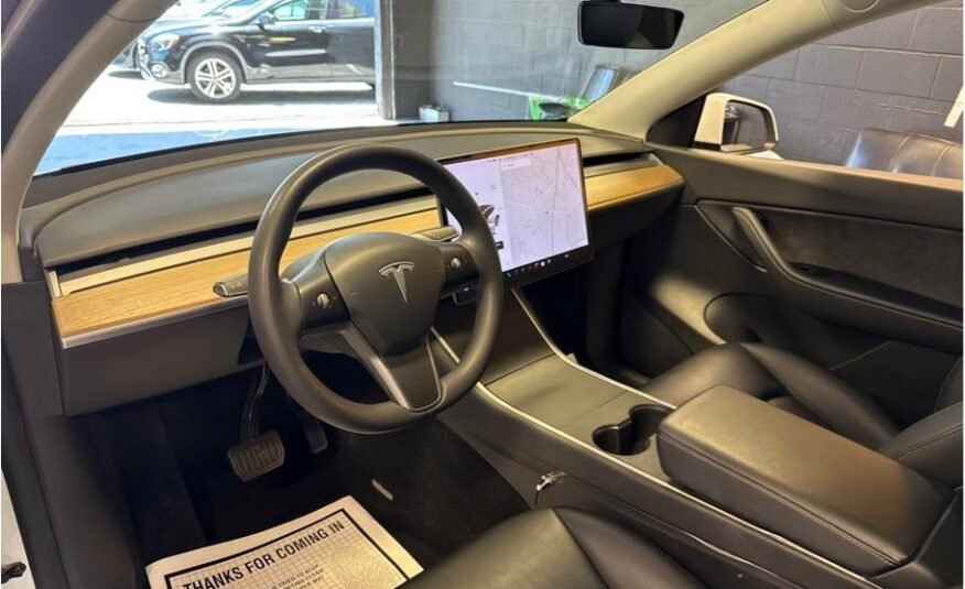 Tesla Model Y Long Range Sport Utility 4D