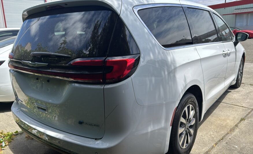 Chrysler Pacifica 2023