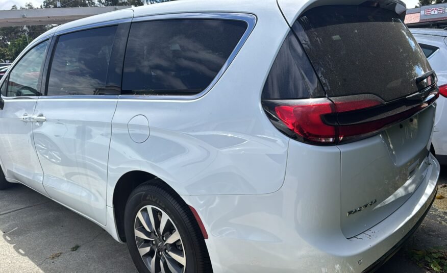 Chrysler Pacifica 2023