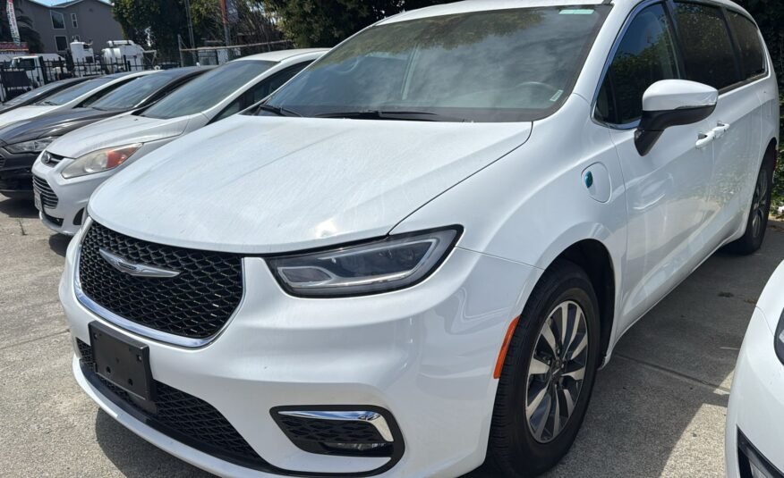 Chrysler Pacifica 2023