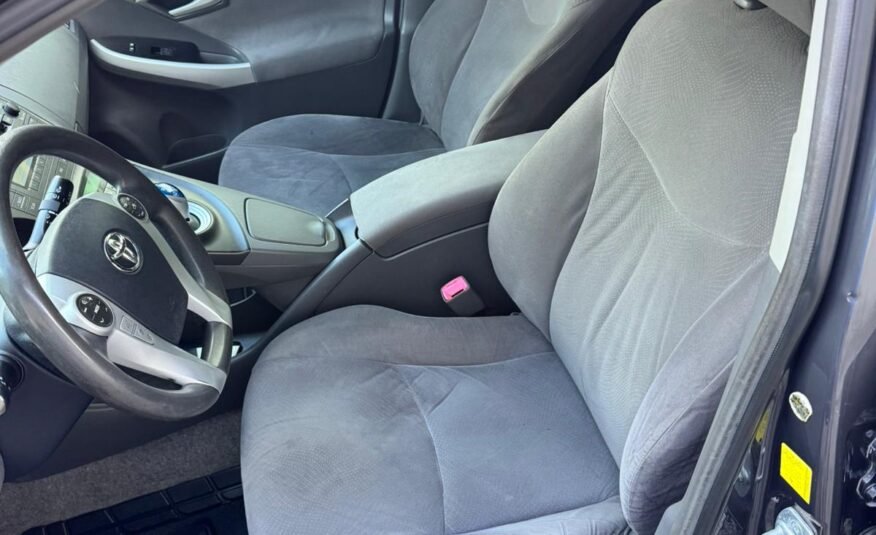 toyota prius 2010