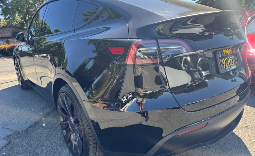 Tesla Model Y Performance Sport Utility 4D 2022