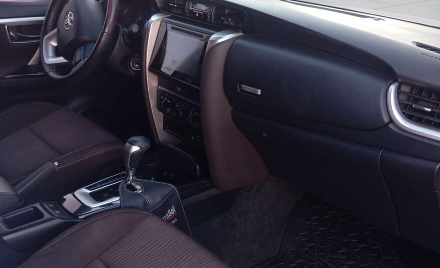 TOYOTA/ HILUX SW4 SR 2.7 4×2