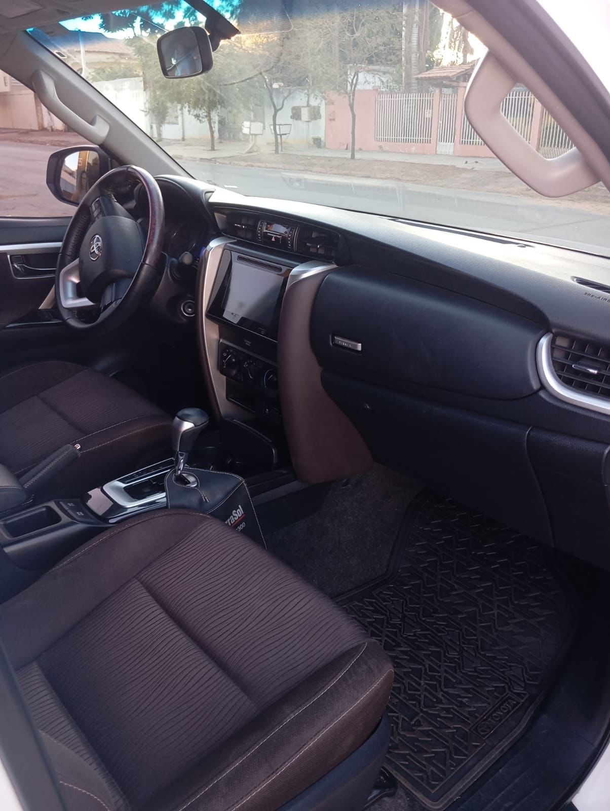 TOYOTA/ HILUX SW4 SR 2.7 4×2