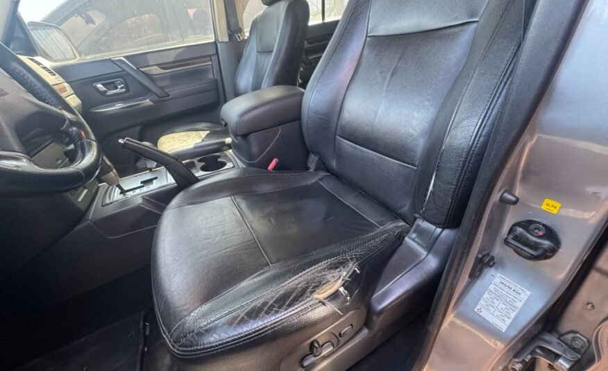 PAJERO HPE 3.2 FULL 4×4 2012/2013