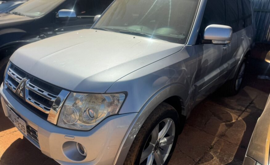 PAJERO HPE 3.2 FULL 4×4 2012/2013