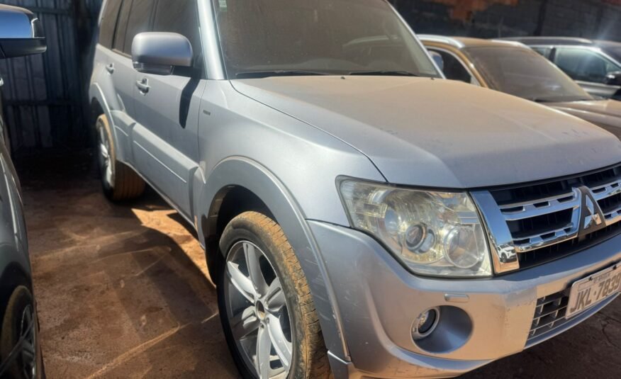 PAJERO HPE 3.2 FULL 4×4 2012/2013