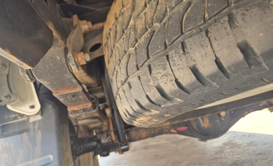 Toyota Hilux SRV 3.0 4×4 2013